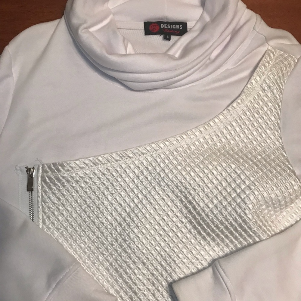 D Designs Clothing - Picture 2 of 6